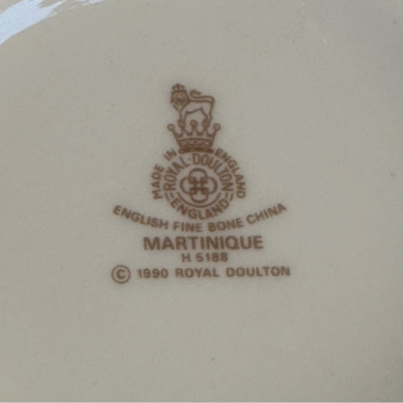 Royal Doulton Martinique Cups and Saucers set of 4 - Picture 9 of 11
